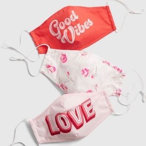 Mask With Filter Pocket